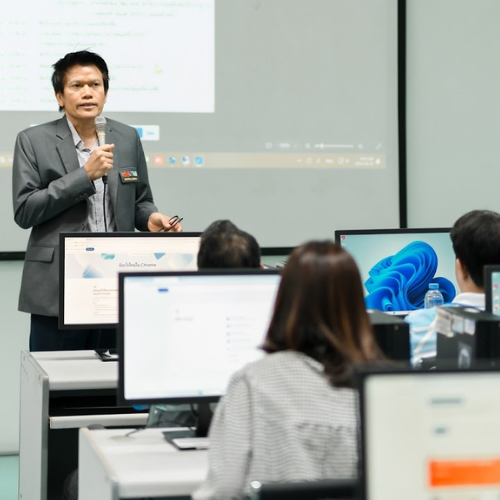 ห้องอบรมคอมพิวเตอร์ชั้น 8
